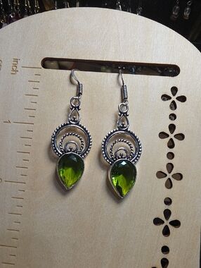 925 Silver Drop Peridot Crystal Teardrop Dangle Earrings - Green